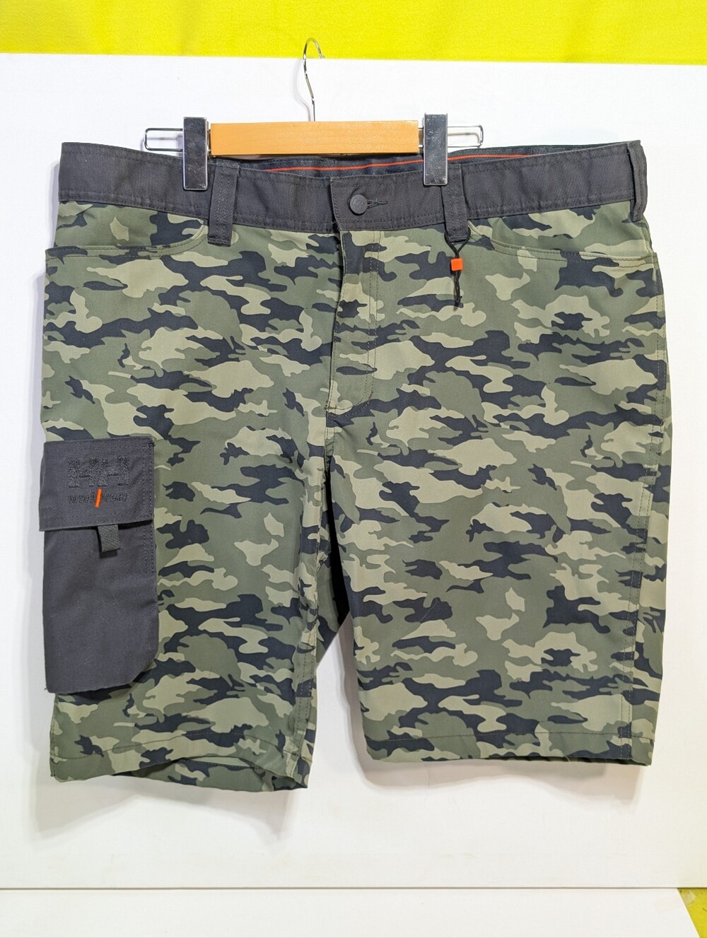 Helly Hansen HH Workwear Camo Cargo Shorts Men's Size 40 Multi-Pocket